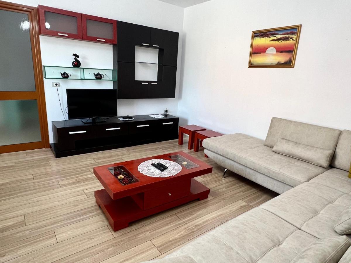 Comfort Home-Apartment ティラナ エクステリア 写真