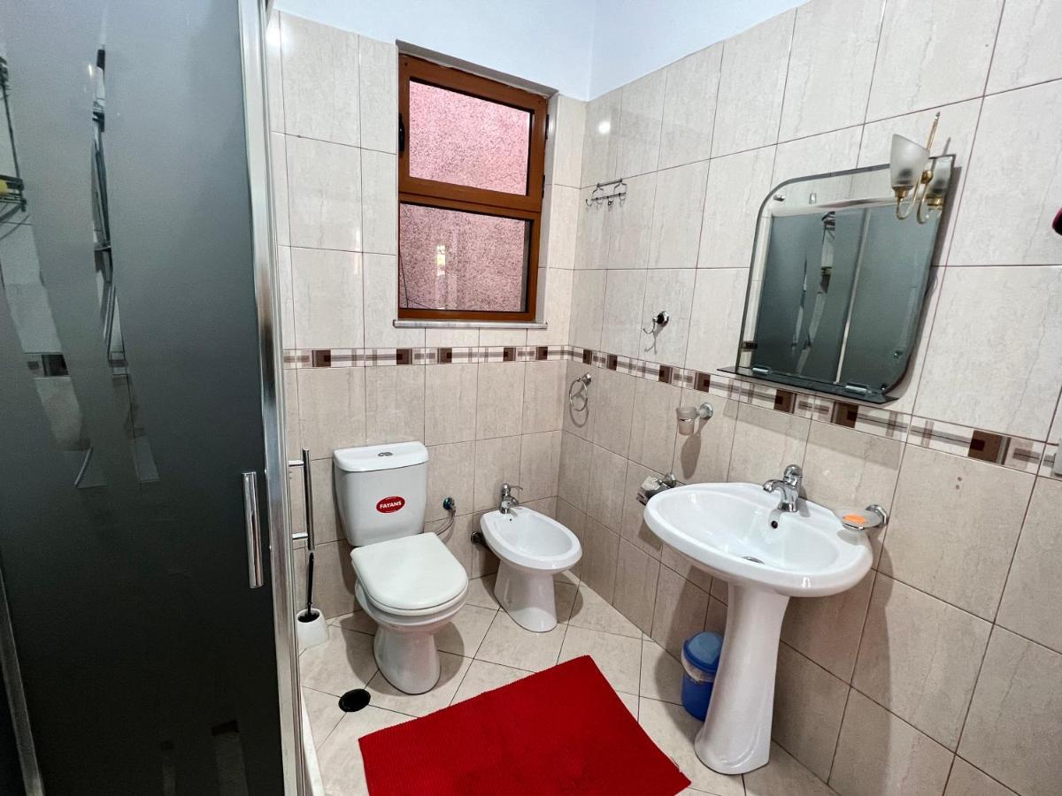 Comfort Home-Apartment ティラナ エクステリア 写真
